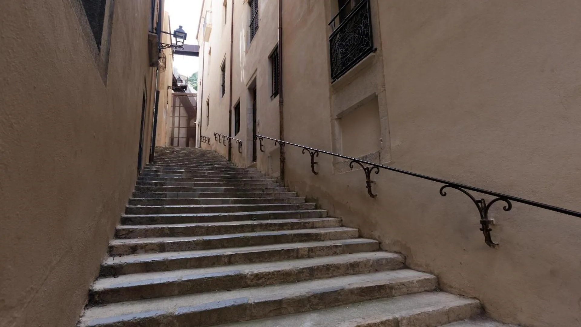Bravissimo Vivaldi 1A, Monthly Apartment Gerona